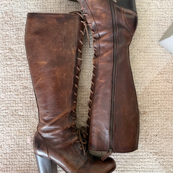 Frye Dark Brown knew high Leather Lace-Up Heeled Boots, size 10 - Picture 4 of 12